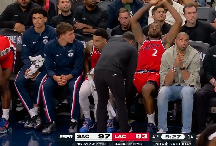 华体会官方网站-伤不起啊!伦纳德防守时又被撞到&一瘸一拐 已确定退赛!